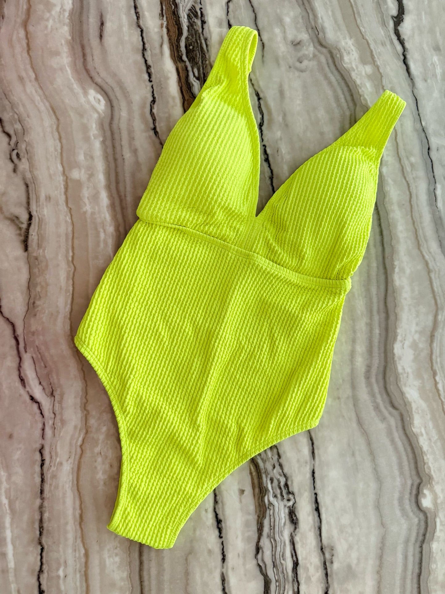 Yellow One Piece (Brazil Colección)